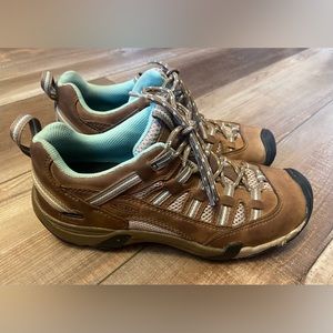 Keen Brown Lace Up Boots with Teal Accents